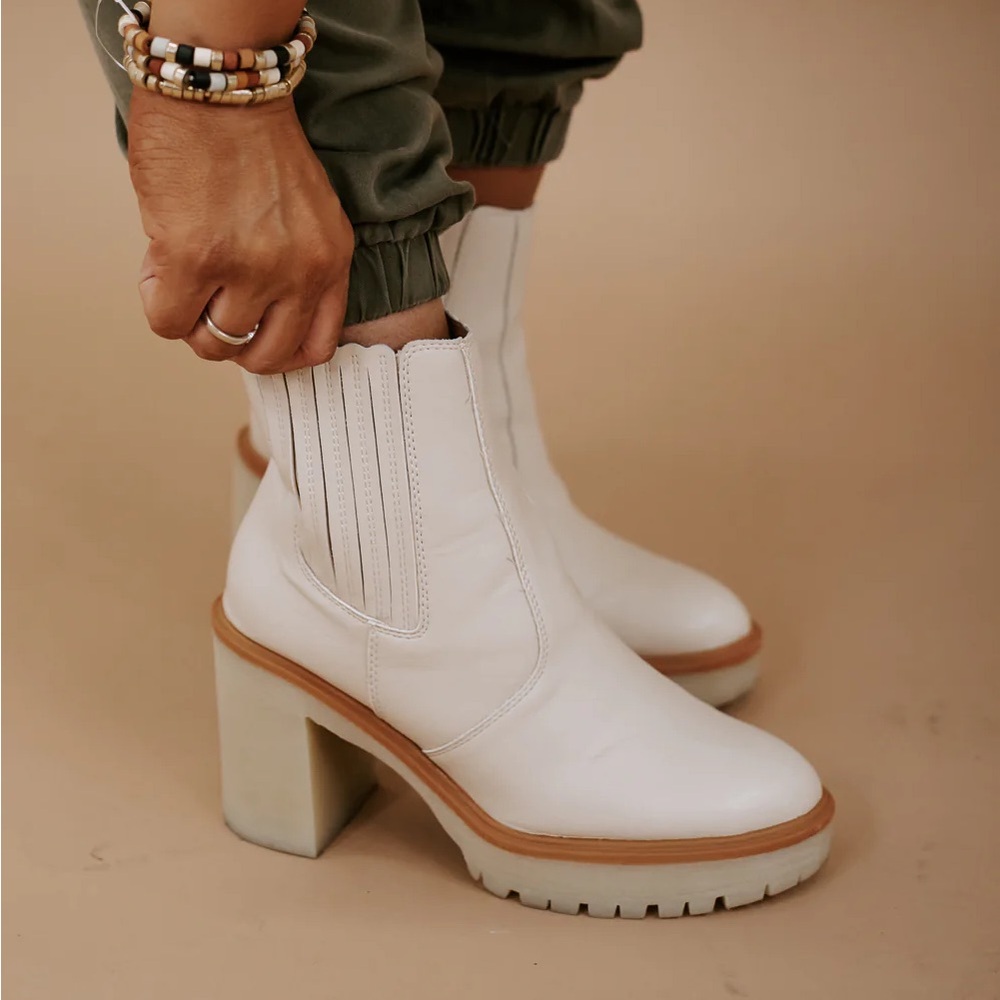 Mi.im ivory ankle chunky boots